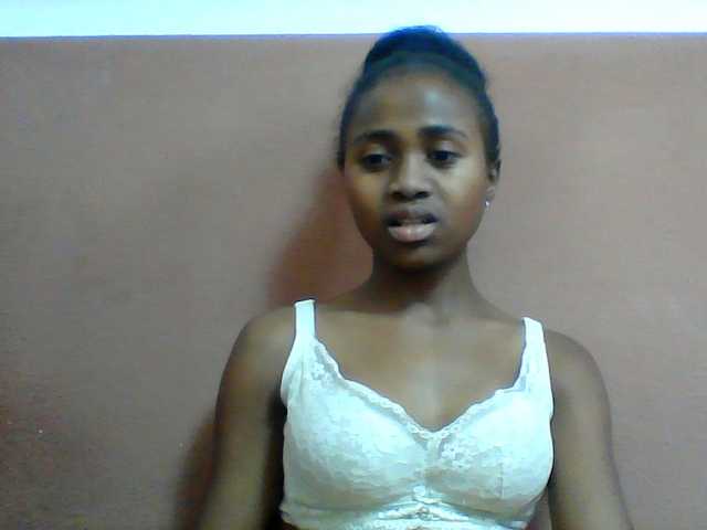 Clarah1 live cam on BongaCams