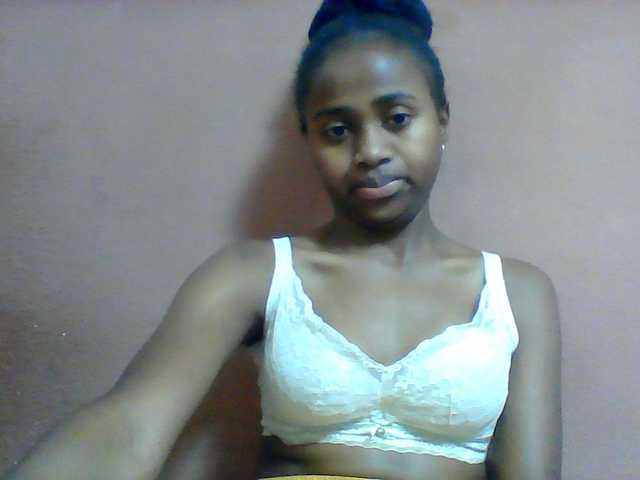 Clarah1 live cam on BongaCams