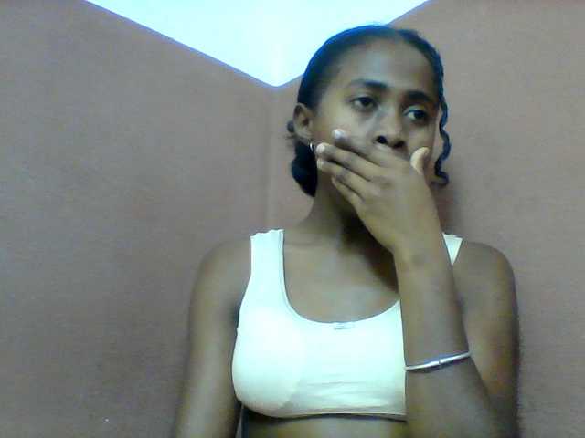 Clarah1 live cam on BongaCams