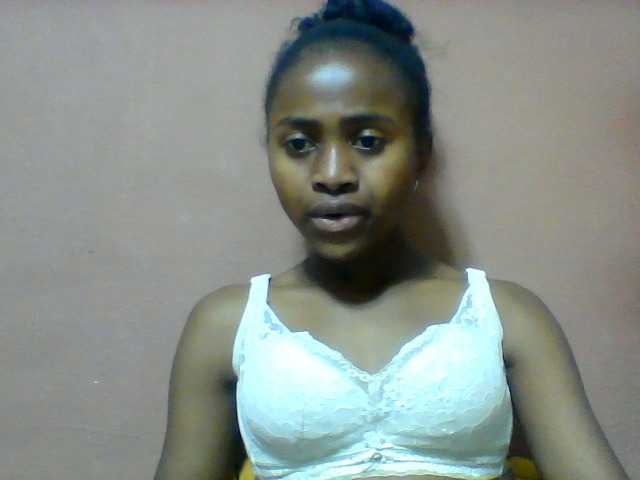 Clarah1 live cam on BongaCams