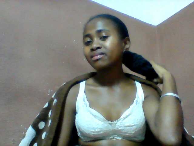 Clarah1 live cam on BongaCams