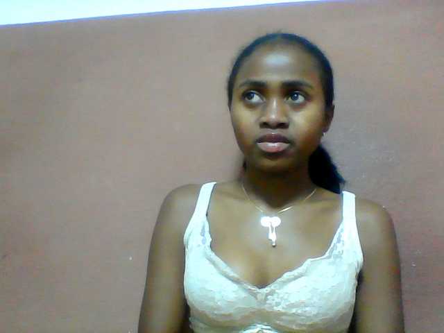 Clarah1 live cam on BongaCams