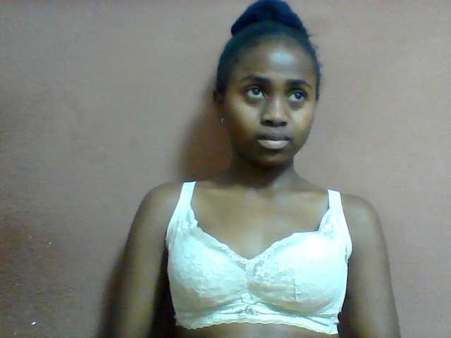 Clarah1 live cam on BongaCams