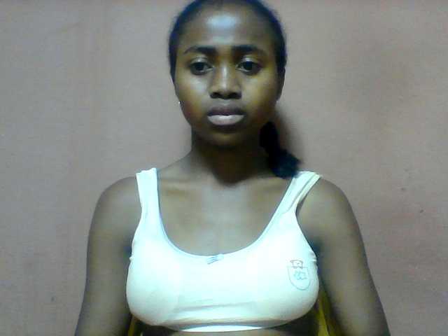 Clarah1 live cam on BongaCams