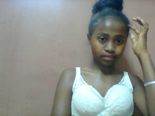 Clarah1 live cam on BongaCams