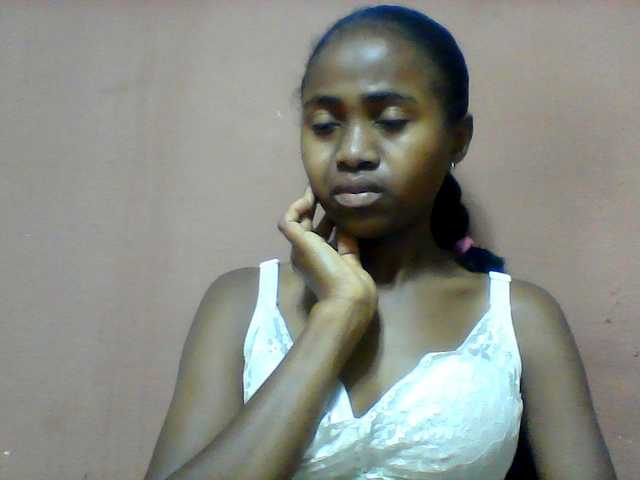 Clarah1 live cam