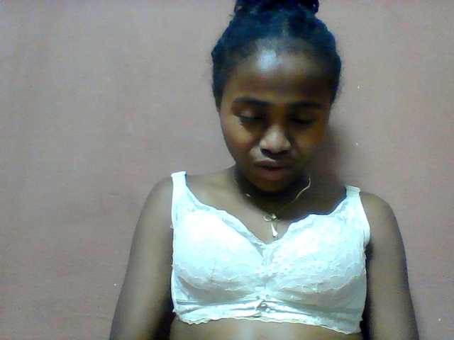 Clarah1 live cam on BongaCams