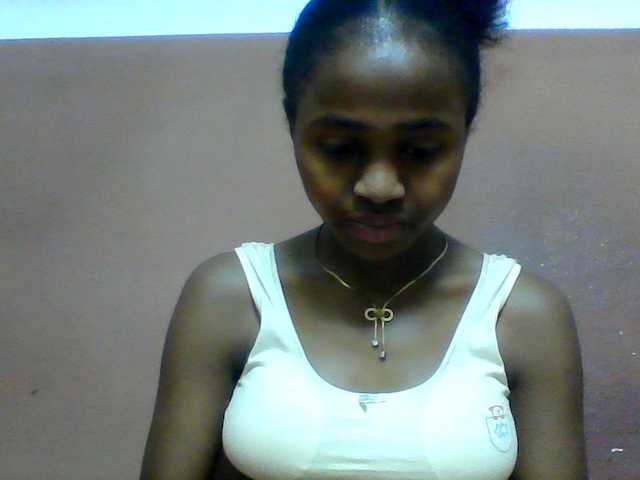Clarah1 live cam on BongaCams