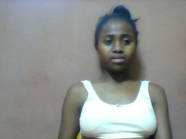 Clarah1 live cam on BongaCams