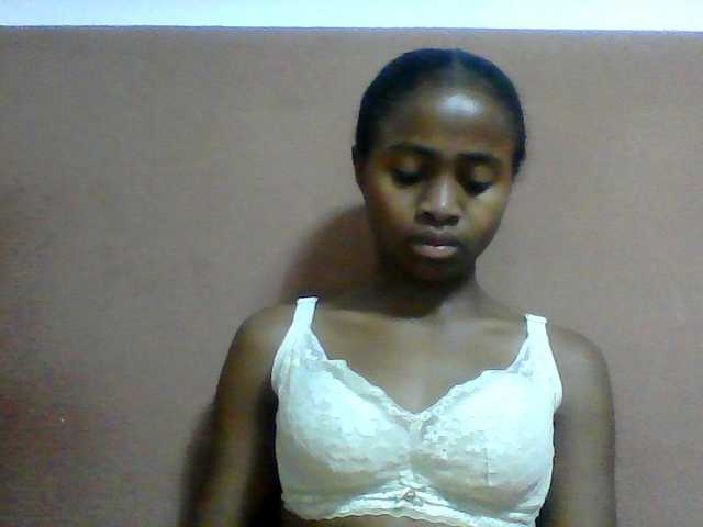 Clarah1 live cam on BongaCams