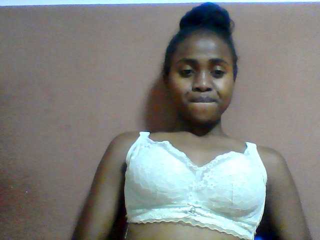 Clarah1 live cam on BongaCams