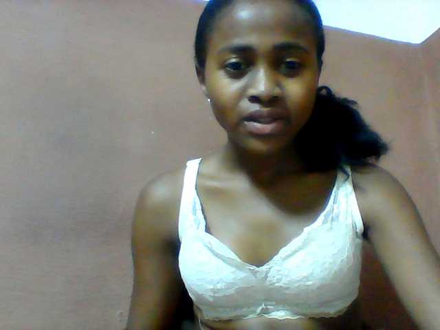 Clarah1 live cam on BongaCams