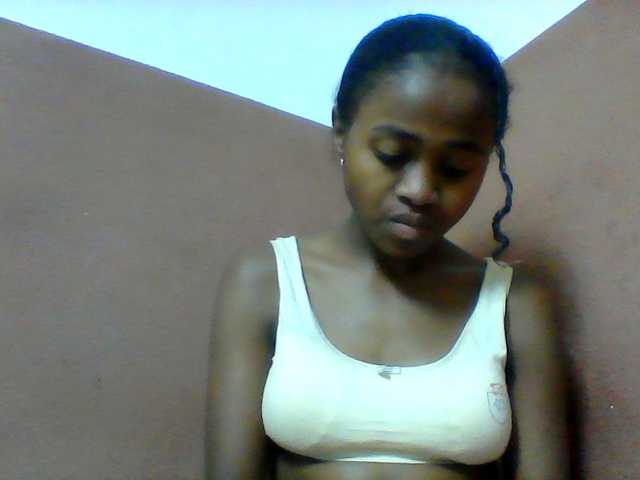 Clarah1 live cam on BongaCams