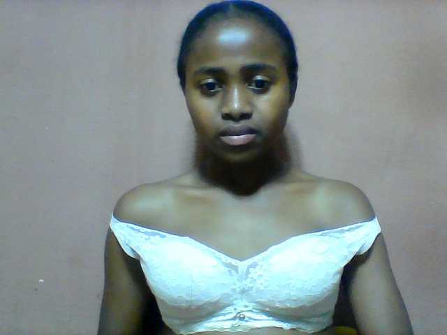 Clarah1 live cam on BongaCams