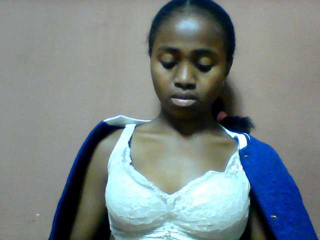 Clarah1 live cam on BongaCams