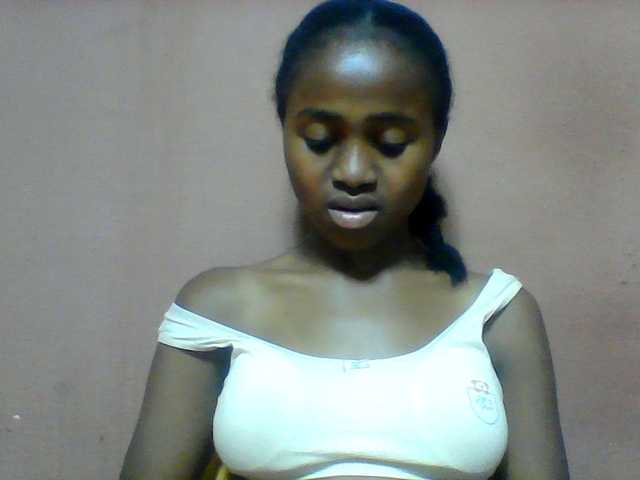Clarah1 live cam on BongaCams