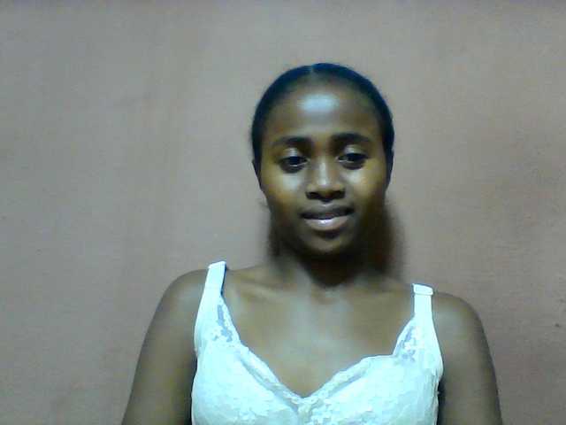 Clarah1 live cam on BongaCams