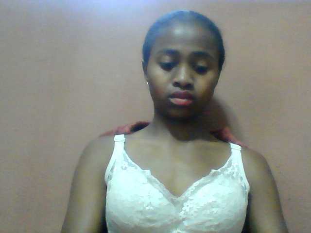 Clarah1 live cam on BongaCams