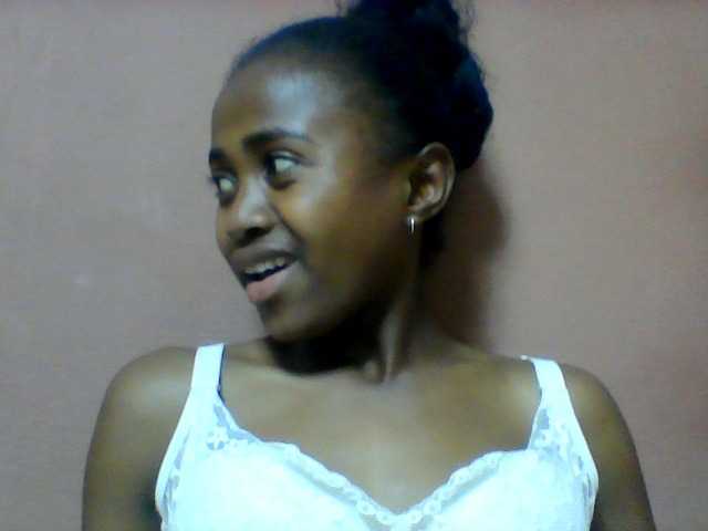 Clarah1 live cam on BongaCams