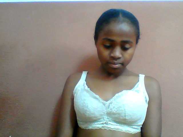 Clarah1 live cam on BongaCams