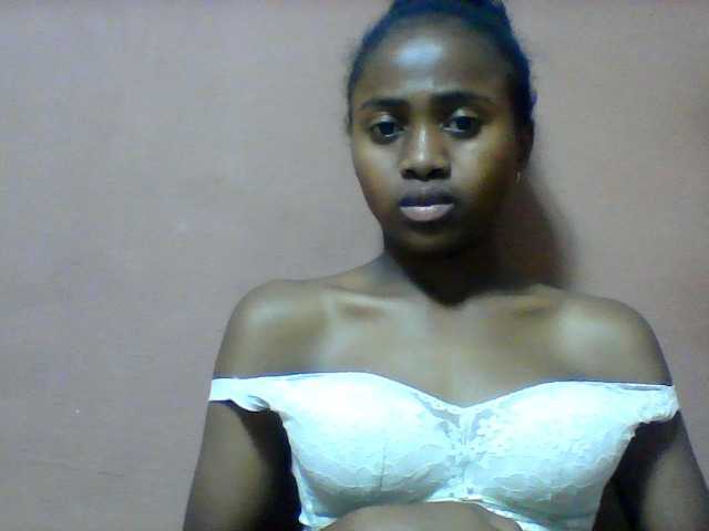 Clarah1 live cam on BongaCams