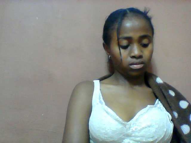 Clarah1 live cam on BongaCams