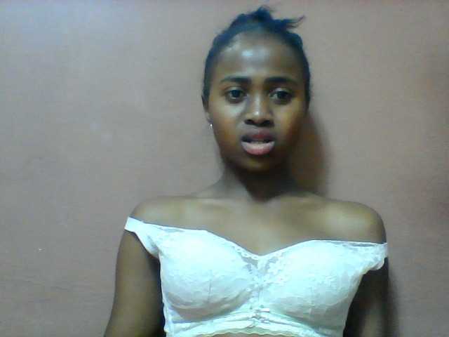 Clarah1 live cam on BongaCams