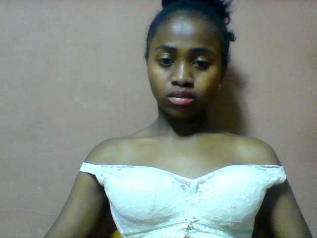 Clarah1 live cam