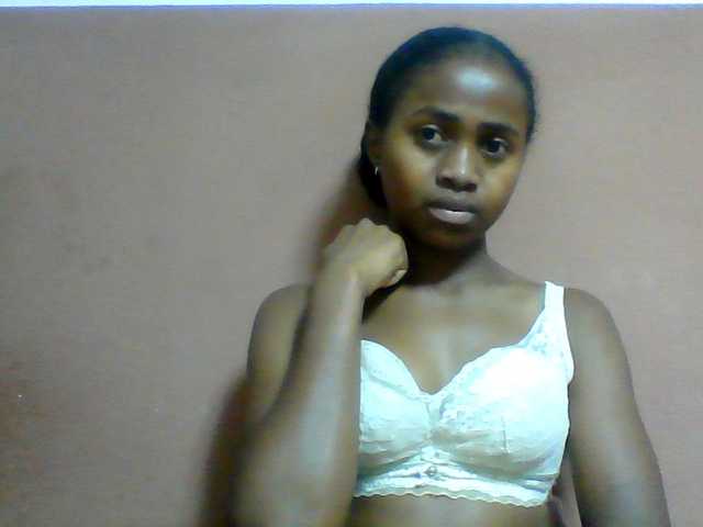 Clarah1 live cam on BongaCams