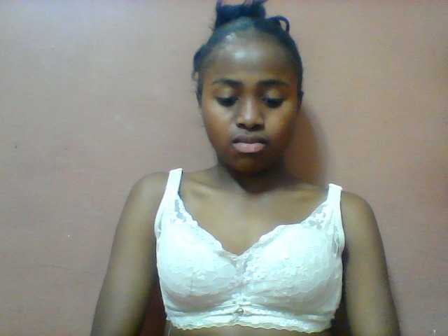 Clarah1 live cam on BongaCams