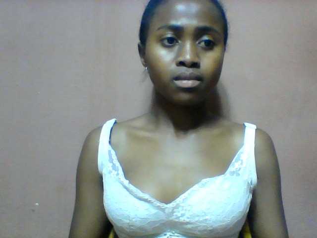 Clarah1 live cam on BongaCams