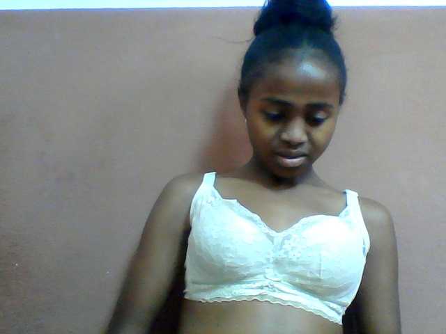 Clarah1 live cam on BongaCams
