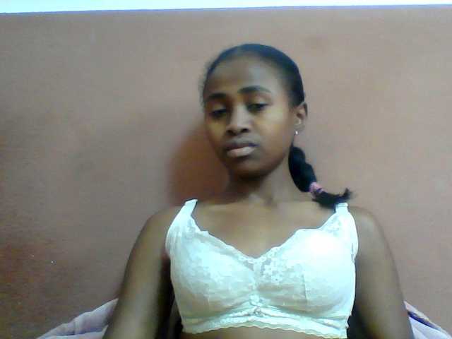 Clarah1 live cam on BongaCams