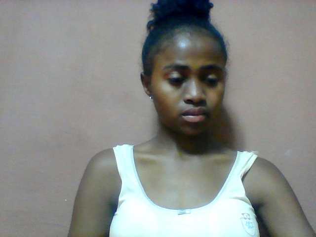 Clarah1 live cam on BongaCams