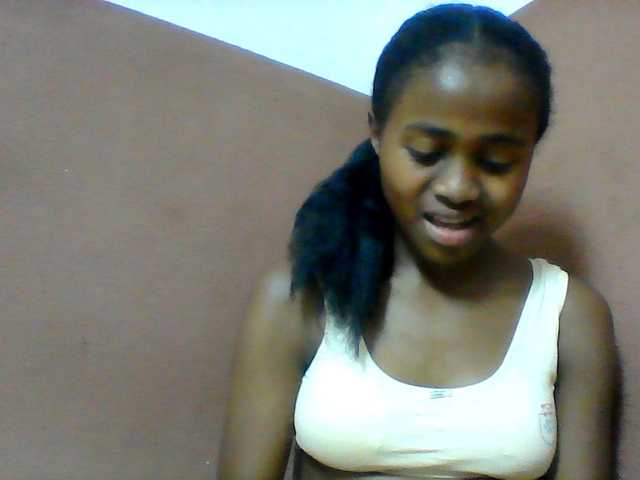 Clarah1 live cam on BongaCams
