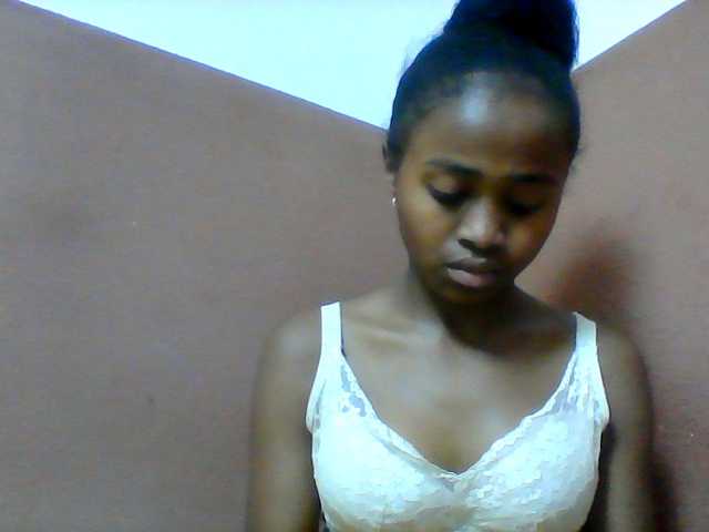 Clarah1 live cam on BongaCams
