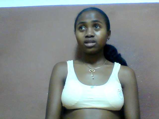 Clarah1 live cam on BongaCams