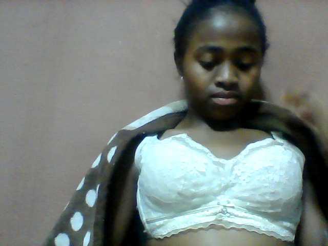 Clarah1 live cam on BongaCams