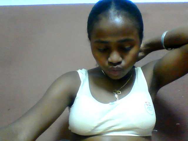 Clarah1 live cam on BongaCams