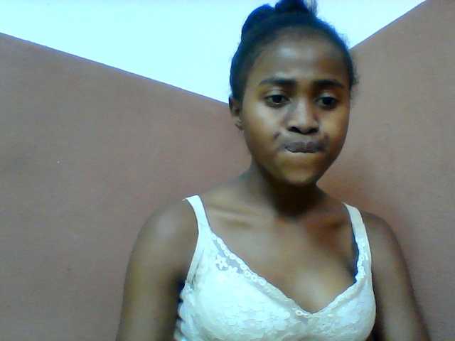 Clarah1 live cam on BongaCams