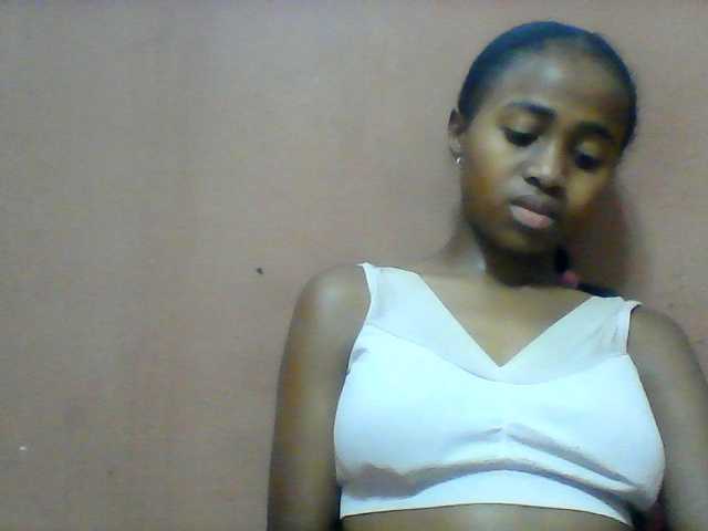 Clarah1 live cam on BongaCams