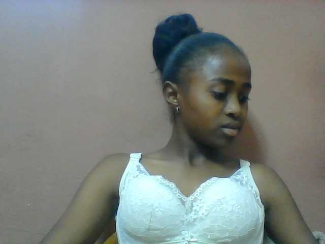 Clarah1 live cam on BongaCams