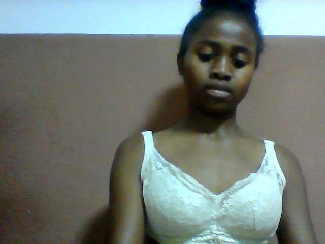 Clarah1 live cam on BongaCams