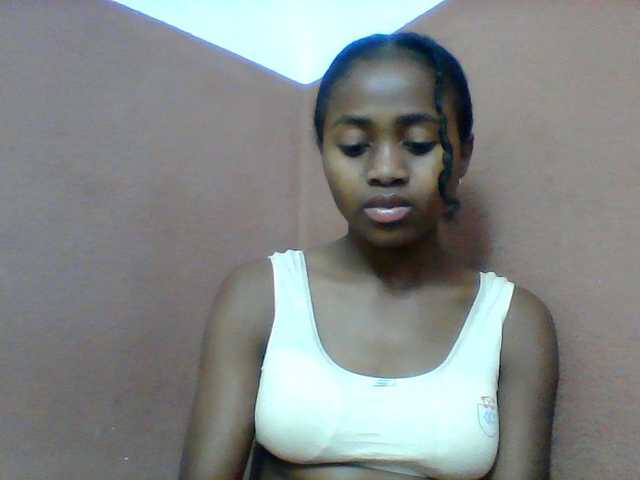 Clarah1 live cam on BongaCams