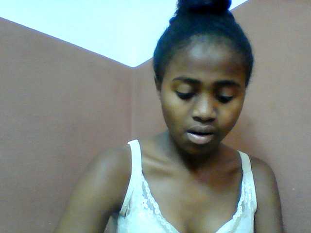 Clarah1 live cam on BongaCams