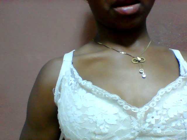 Clarah1 live cam on BongaCams