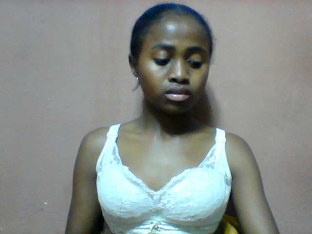 Clarah1 live cam on BongaCams