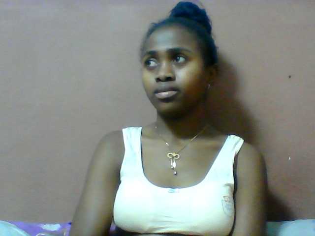 Clarah1 live cam on BongaCams