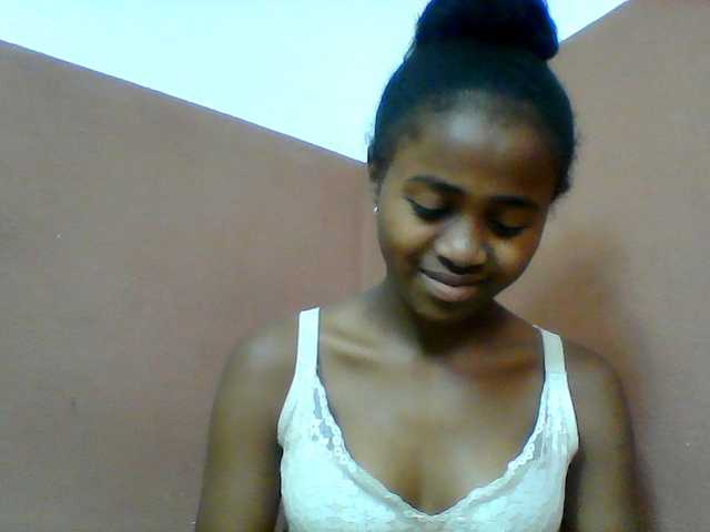 Clarah1 live cam on BongaCams