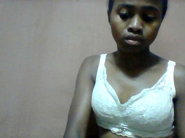 Clarah1 live cam on BongaCams